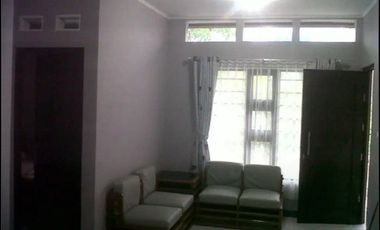 Jual rumah siap huni di Istana regency Sudirman bandung