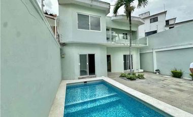 CASA SOLA EN RENTA EXCELENTE UBICACIÓN ALBERCA Jiutepec