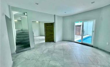 CASA SOLA EN RENTA EXCELENTE UBICACIÓN ALBERCA Jiutepec