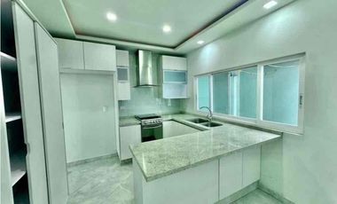 CASA SOLA EN RENTA EXCELENTE UBICACIÓN ALBERCA Jiutepec