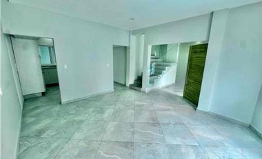 CASA SOLA EN RENTA EXCELENTE UBICACIÓN ALBERCA Jiutepec