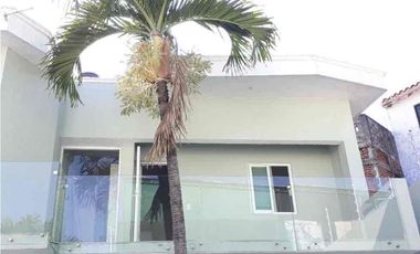 CASA SOLA EN RENTA EXCELENTE UBICACIÓN ALBERCA Jiutepec