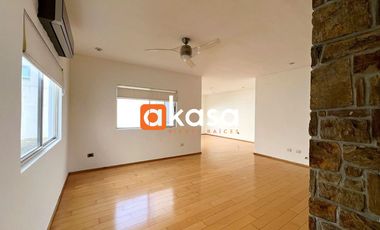 Casa en Renta en Canterías – Carretera Nacional.