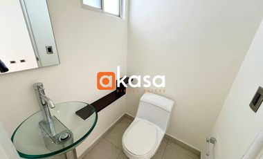 Casa en Renta en Canterías – Carretera Nacional.