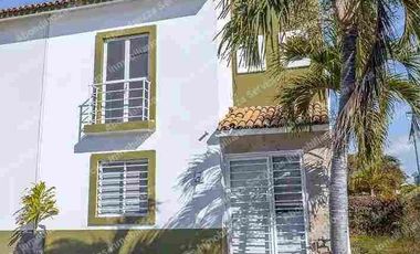 CASA EN VENTA EN ESQUINA EN SALAGUA