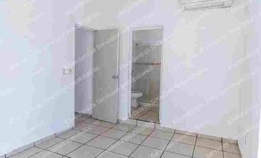 CASA EN VENTA EN ESQUINA EN SALAGUA