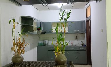 Rumah Hook Luas Tengah Kota Area Turangga dkt Karawitan Buah Batu