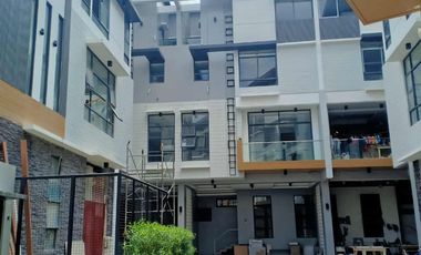 𝑹𝒂𝒓𝒆 𝑴𝒐𝒅𝒆𝒓𝒏 4-𝑺𝒕𝒐𝒓𝒆𝒚 𝑺𝒂𝒏 𝑱𝒖𝒂𝒏 𝑺𝒎𝒂𝒓𝒕 𝑯𝒐𝒖𝒔𝒆, 4𝑩𝑹, 𝑰𝒏𝒗𝒆𝒔𝒕𝒎𝒆𝒏𝒕-𝑮𝒓𝒂𝒅𝒆