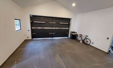 Casa en Fraccionamiento en Lomas de Cocoyoc, Morelos.