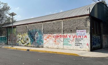 VENTA DE TERRENO EN TLAHUAC BARDEADO CON TECHO INDUSTRIAL EN ESQUINA