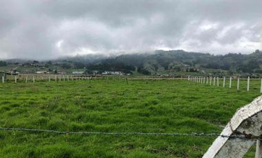 amplio terreno en venta en TARQUI ideal para varios proyectos