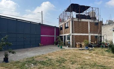 VENTA DE TERRENO BARDEADO CON ZAGUAN A PIE DE CARRETERA EN COL. ALFREDO DEL MAZO. IXTAPALUCA