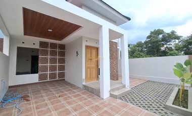 RUMAH SIAP HUNI, MINIMALIS, DEKAT KAMPUS UPN JOGJA