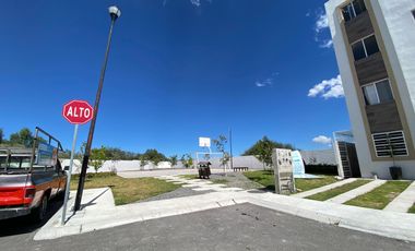 DEPARTAMENTO EN EL MARQUEZ EN PLANTA BAJA CERCA DEL UQO