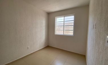 DEPARTAMENTO EN EL MARQUEZ EN PLANTA BAJA CERCA DEL UQO