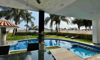 CASA EN VENTA EN LOMAS DE COCOYOC