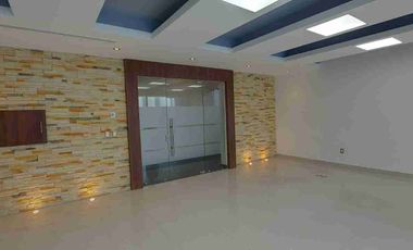 Oficina en renta ubicada en ORVIT, cerca autopista Mexico-Qro y de Bernardo Quintana en Querétaro