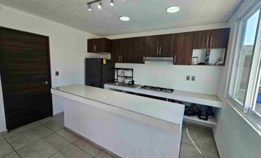 CASA EN VENTA CON GRAN TERRENO EN CUAUTLA MORELOS