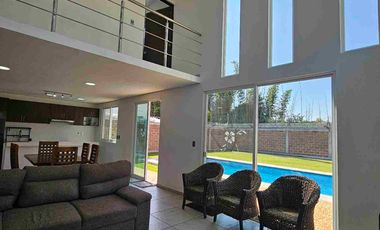 CASA EN VENTA CON GRAN TERRENO EN CUAUTLA MORELOS