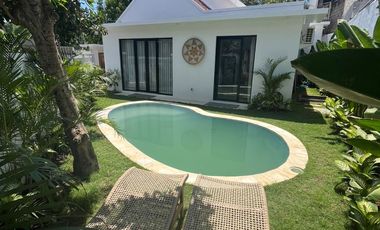 Minimalist modern villa in Nusa dua in villa complex