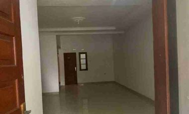 Di sewakan Rumah bagus Di antapani
