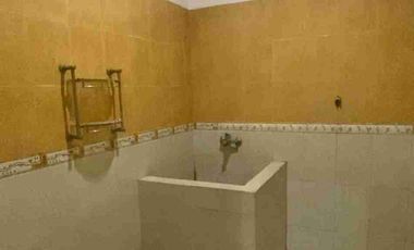 Di sewakan Rumah bagus Di antapani