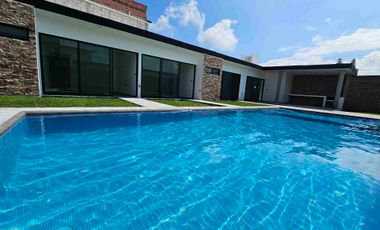 CASA CON GRAN TERRENO EN VENTA EN CUAUTLA MORELOS