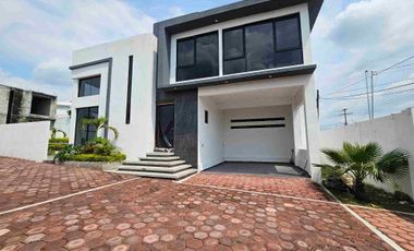 VENTA DE BONITA CASA EN OAXTEPEC MORELOS