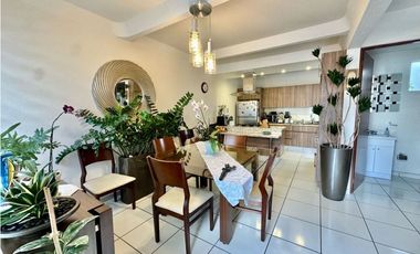 $2,250,000 Una Casa con Tres Recámaras en Cuernavaca, Morelos