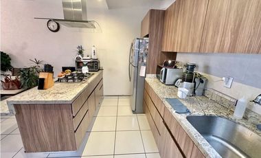 $2,250,000 Una Casa con Tres Recámaras en Cuernavaca, Morelos