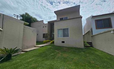 venta de casa en oaxtepec morelos en fraccionamiento, con 6 recámaras