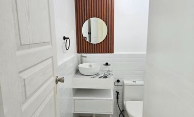 For Rent 2 Storey Navona Subdivision Corner Lot Unit