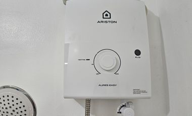 For Rent 2 Storey Navona Subdivision Corner Lot Unit