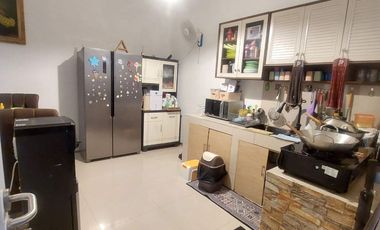 For Sell House 100 Meter SHM House in Graha Raya area, Semi Furnished