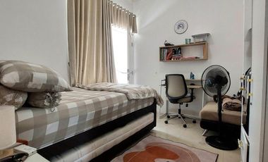 For Sell House 100 Meter SHM House in Graha Raya area, Semi Furnished