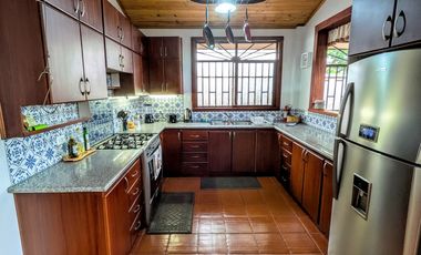 Casa amoblada en venta en Malacatos sector La Granja