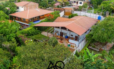 Casa amoblada en venta en Malacatos sector La Granja