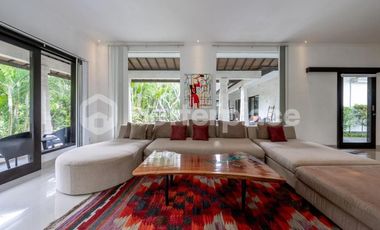 Exquisite Freehold Resort-Style Villa Complex in Nyambu – A Private Haven of Elegance, Nature, and Investment Potential in Bali’s Property Market