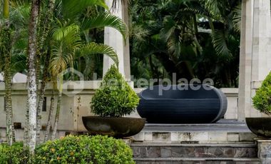 Exquisite Freehold Resort-Style Villa Complex in Nyambu – A Private Haven of Elegance, Nature, and Investment Potential in Bali’s Property Market