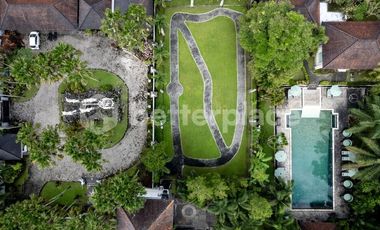 Exquisite Freehold Resort-Style Villa Complex in Nyambu – A Private Haven of Elegance, Nature, and Investment Potential in Bali’s Property Market