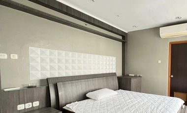 Sewa Rumah 2 Lantai di Townhouse Cosmo Park Dekat Thamrin, Tanah Abang dan SCBD