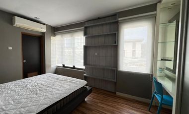 Sewa Rumah 2 Lantai di Townhouse Cosmo Park Dekat Thamrin, Tanah Abang dan SCBD