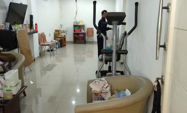 DiSewakan Rumah 2 Lantai Di Kelapa Hibrida , Kelapa Gading