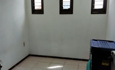 DiSewakan Rumah 2 Lantai Di Kelapa Hibrida , Kelapa Gading