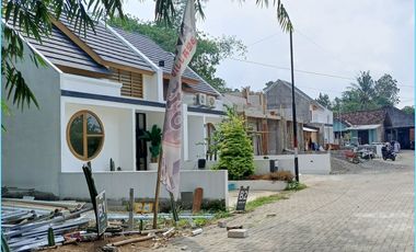 JUAL RUMAH DALAM CLUSTER YOGYAKARTA MURAH BELAKANG BRIMOB SENTOLO