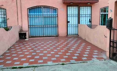 Casa con Vigilancia Ibero y Tec de Monterrey