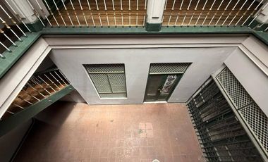 En Venta Casa Rentera Patrimonial con Alto Retorno a Metros del Parque Calderón