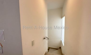 Zibatá, en venta casa equipada con Domótica. FVR