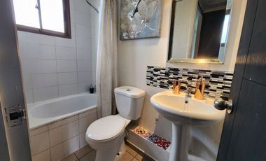 Se vende acogedora casa en Las Tinajas de Machali