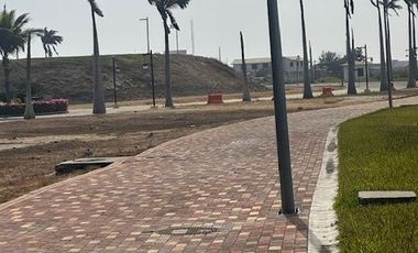 Terreno en venta en Karibao Resort Town, Via a Playas Engabao.